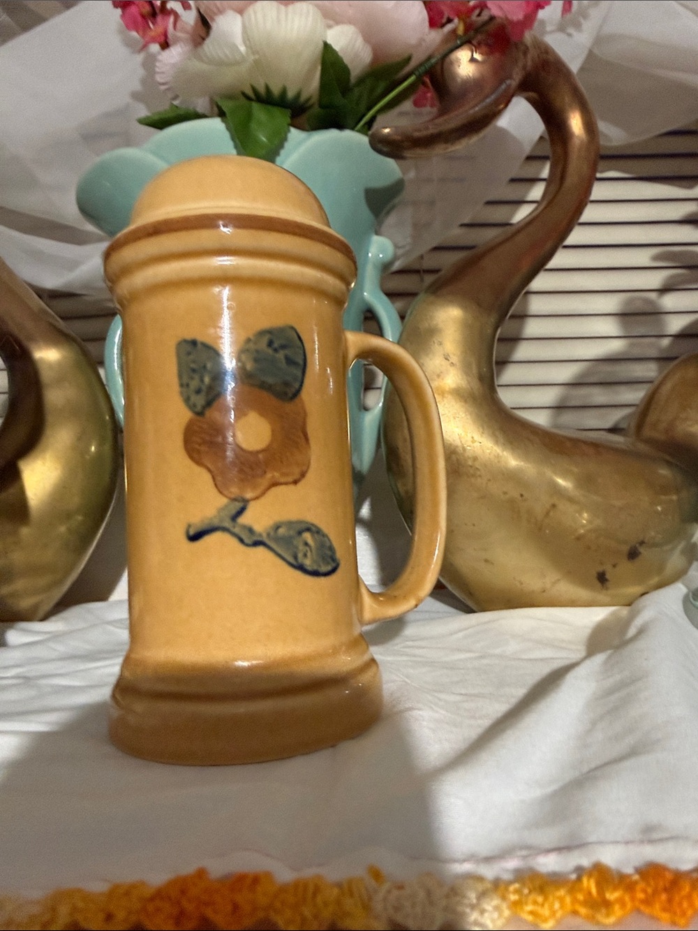 vintage Pfaltzgraff ceramic handled spice or cheese shaker